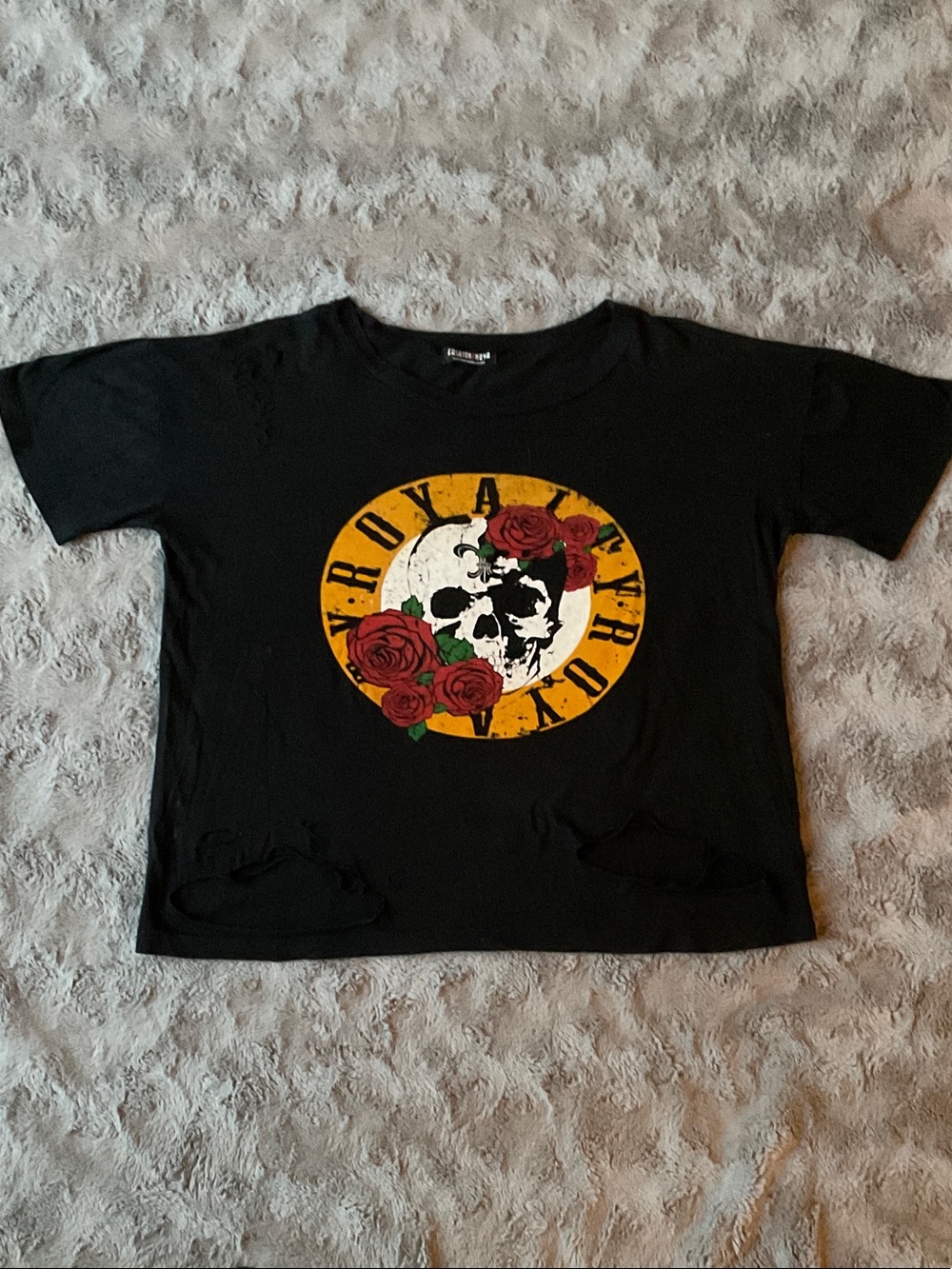 Black Short Sleeve Graphic Tee with Skull & Roses